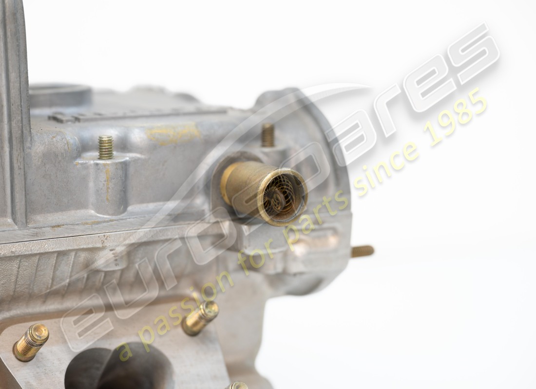 new ferrari rh cyliner head complete. part number 131877 (6)