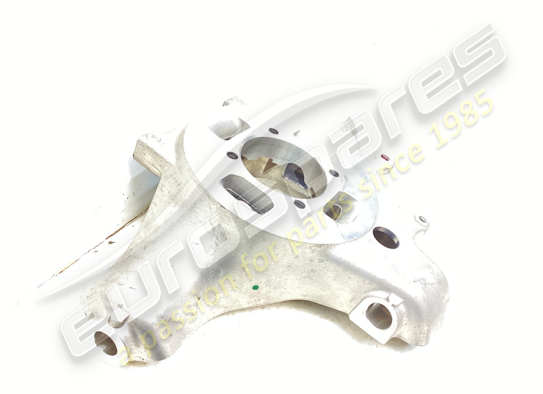 new ferrari lh front & rh rear stub axle. part number 179330 (2)