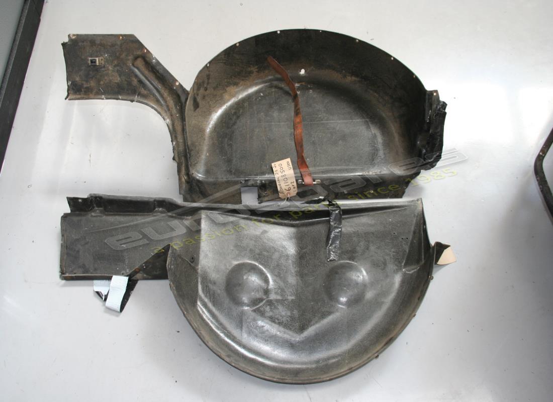 USED Ferrari SPARE WHEEL CARRIER LHD . PART NUMBER 61108500 (1)