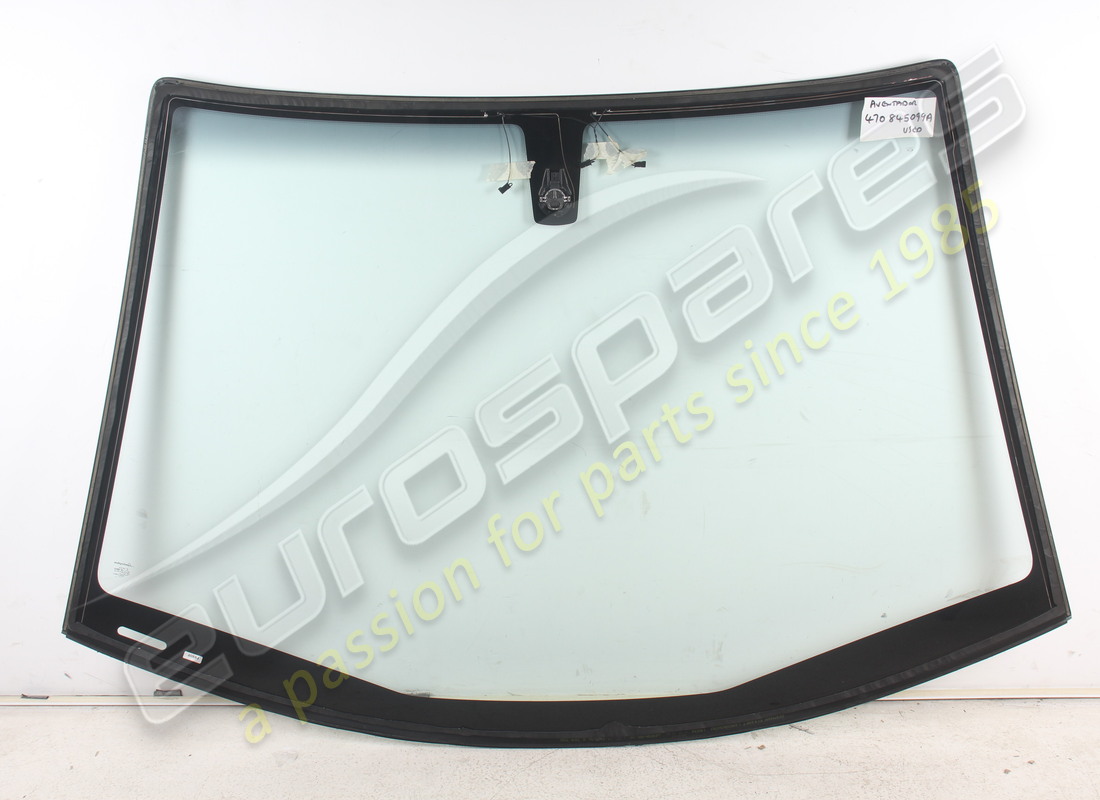 USED LAMBORGHINI WINDSHIELD. PART NUMBER 470845099A (3) used lamborghini windshield. part number 470845099a (3)
