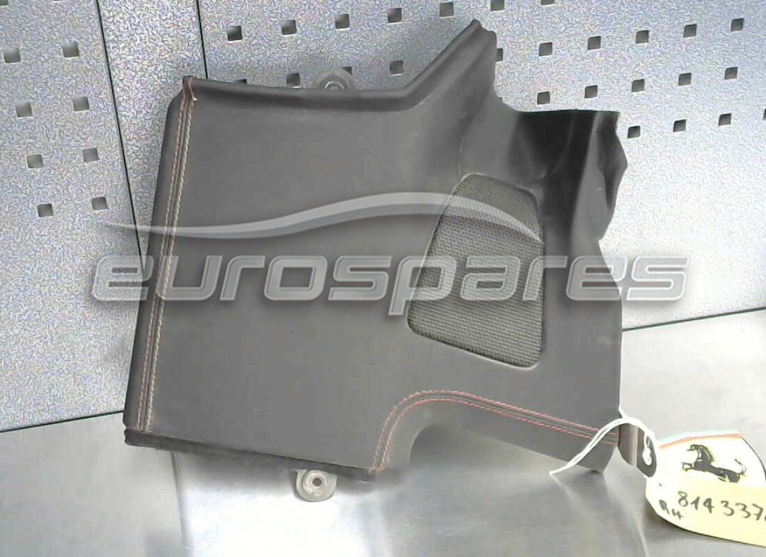 USED Ferrari RH REAR SCREEN TRIM . PART NUMBER 81433700 (1)
