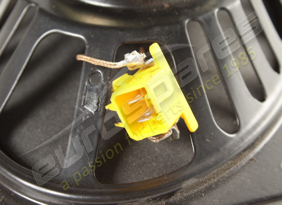 used ferrari loud speaker woofer. part number 169209 (3)