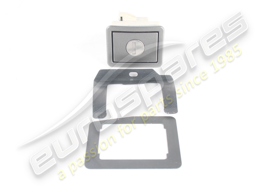 USED Ferrari PUSH BUTTON . PART NUMBER 63768700 (1)