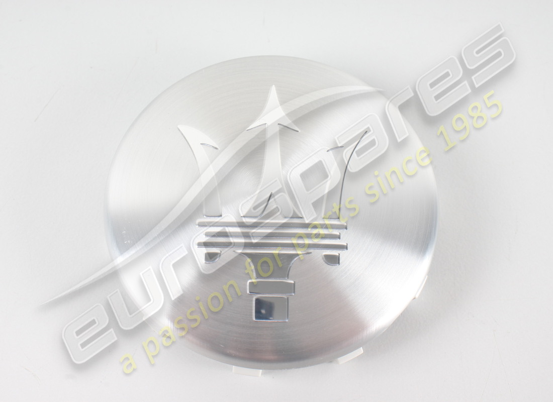 new maserati wheel rim badge. part number 670018262 (1)