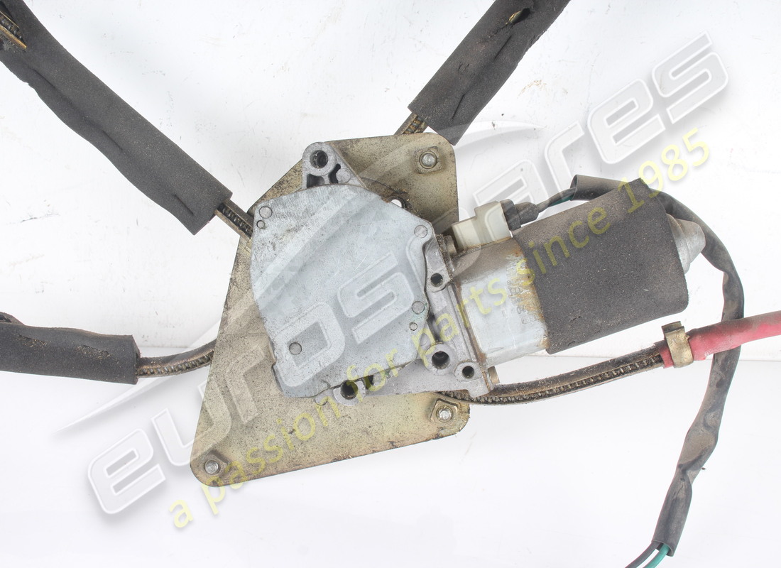 USED FERRARI RH WINDOW MOTOR/LIFT ASSEMBLY. PART NUMBER 62107200 (2) used ferrari rh window motor/lift assembly. part number 62107200 (2)