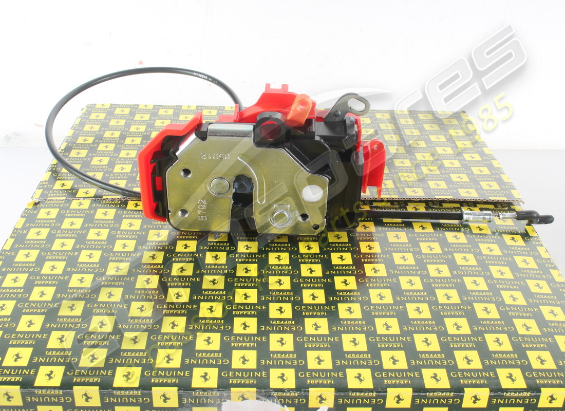 NEW Ferrari RH DOOR LOCK . PART NUMBER 83987800 (1)