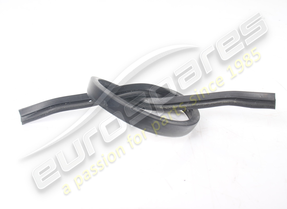 USED FERRARI FRONT SEAL FOR LATERAL SHIEL. PART NUMBER 83598900 (2) used ferrari front seal for lateral shiel. part number 83598900 (2)