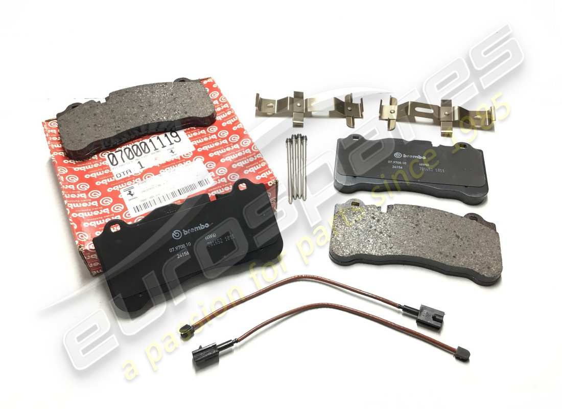 new ferrari kit of front pads carbon ceramic. part number 70001119 (1)