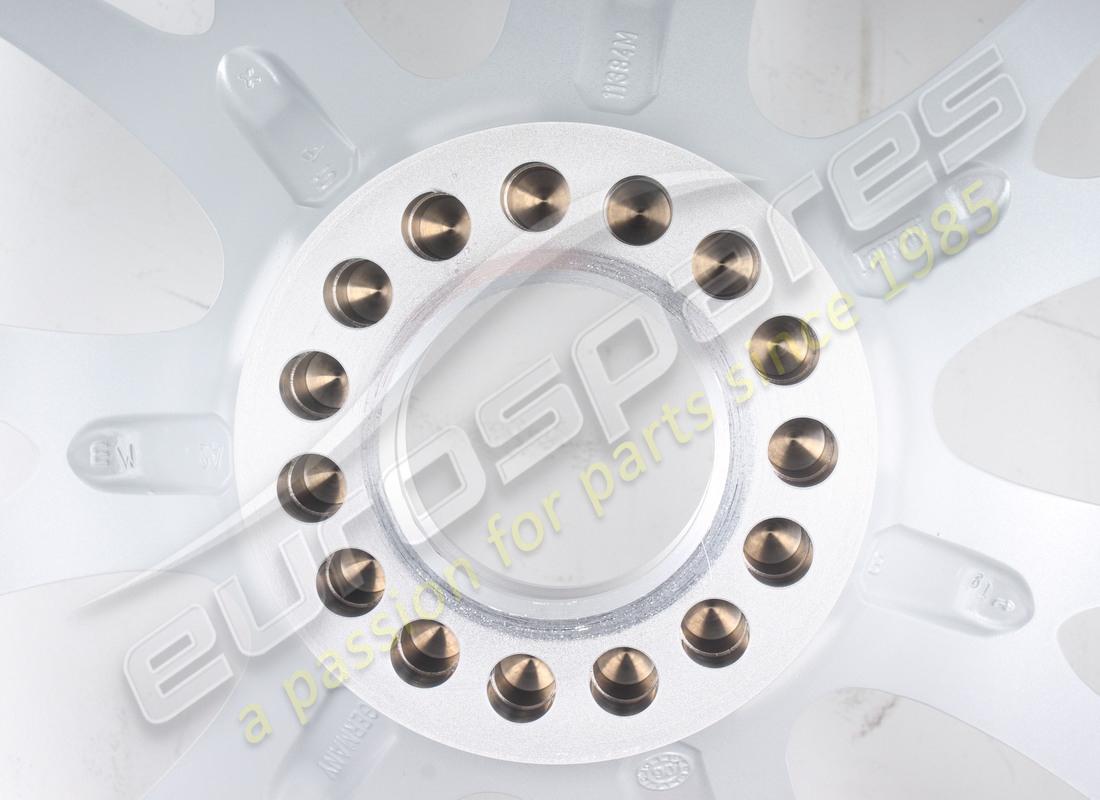 NEW FERRARI REAR WHEEL RIM. PART NUMBER 220734 (5) new ferrari rear wheel rim. part number 220734 (5)