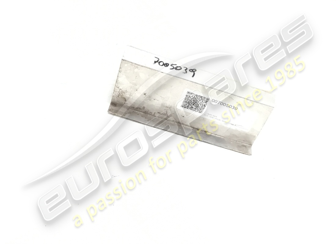 new lamborghini lower c. radiator air duct. part number 007005039 (2)