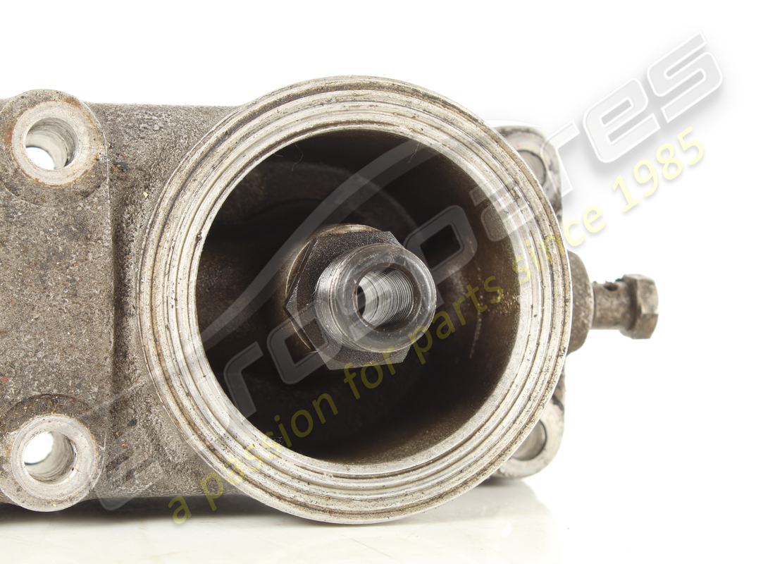 used ferrari oil filter housing. part number 110458 (6)