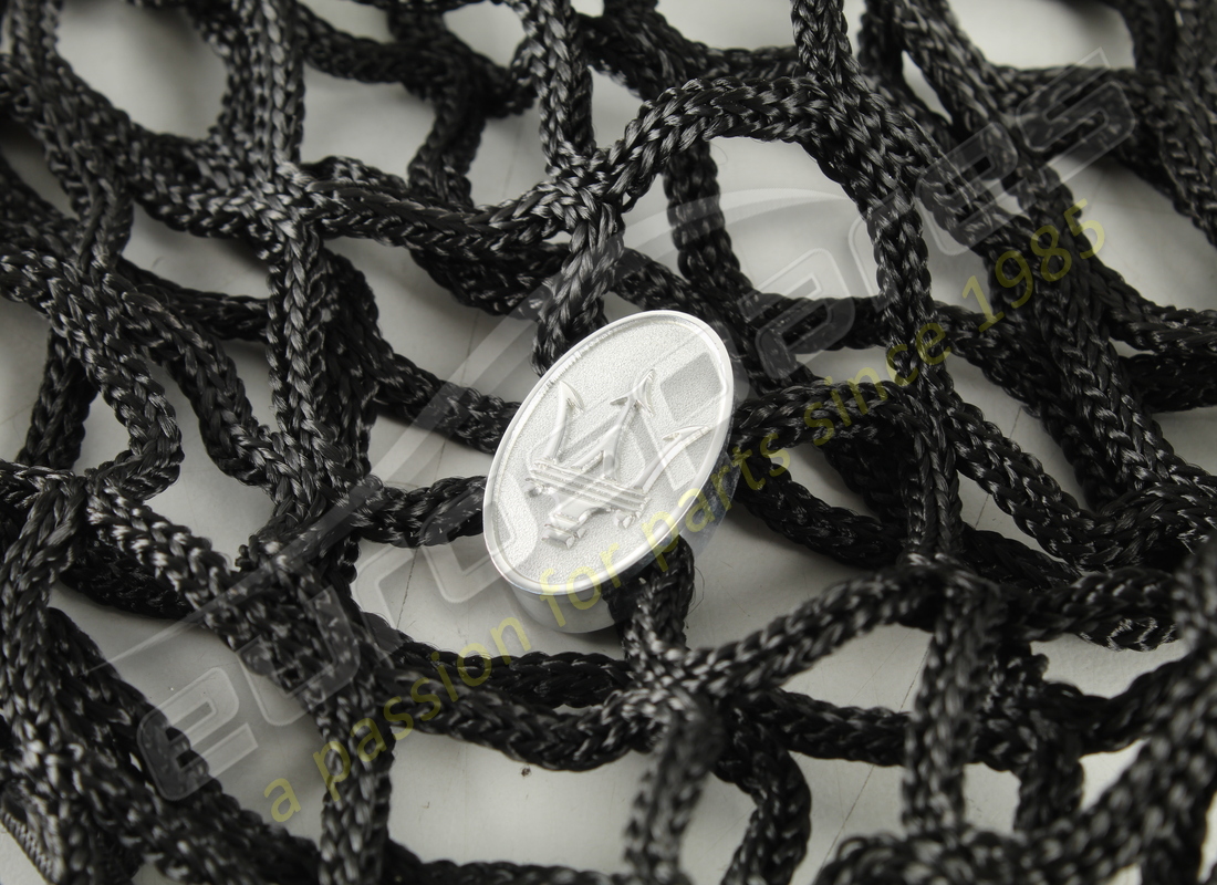 new maserati luggage compartment net m156. part number 940000334 (2)