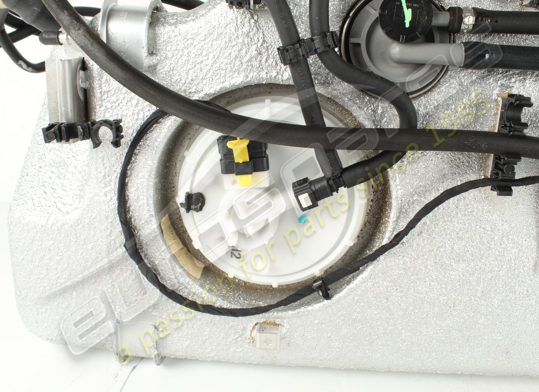 new ferrari fuel tank. part number 191486 (3)