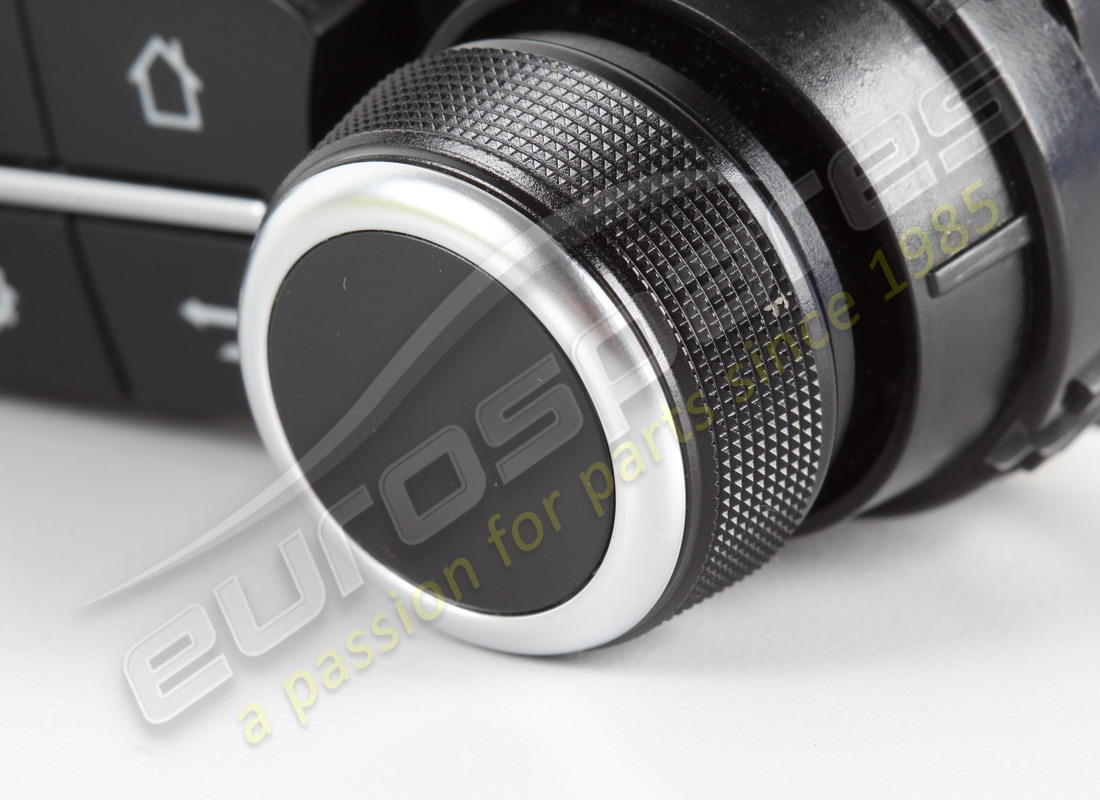 USED FERRARI NIT CONTROL. PART NUMBER 319573 (6) used ferrari nit control. part number 319573 (6)