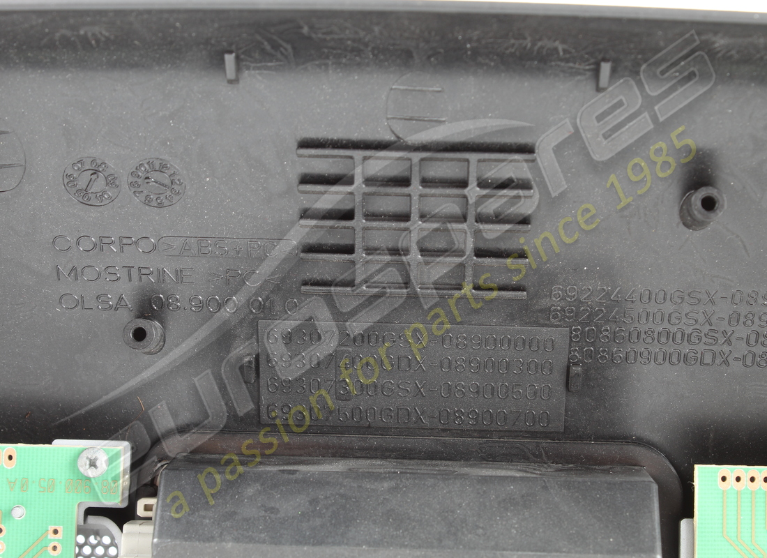 used ferrari dome lamp. part number 81034600 (3)