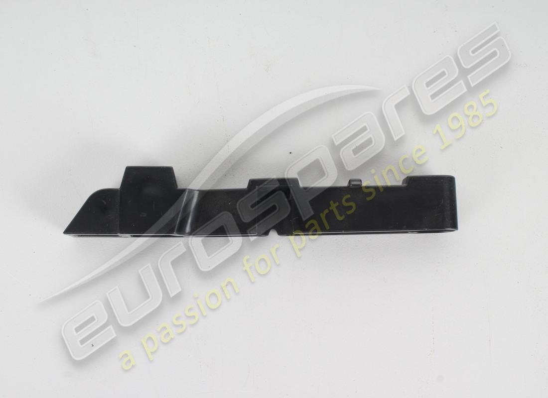 new aston martin bracket, sill applique, rh part number 6g3310610ac (4)
