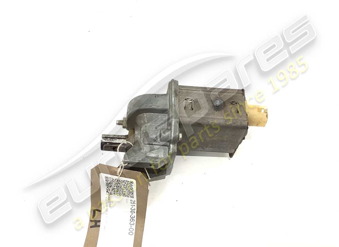 new ferrari lh quarter light motor. part number 2513036300 (2)