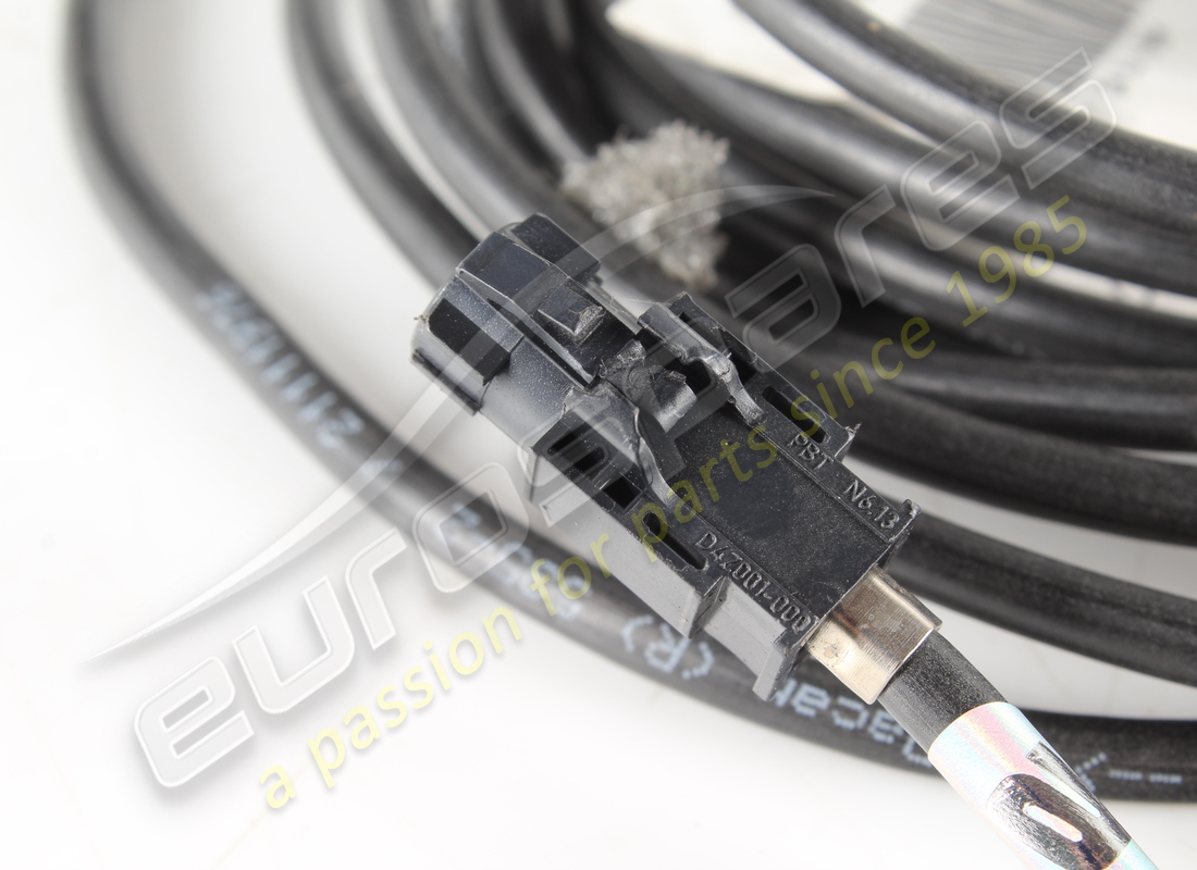 used ferrari lvds nit-nqs video cable. part number 335900 (3)