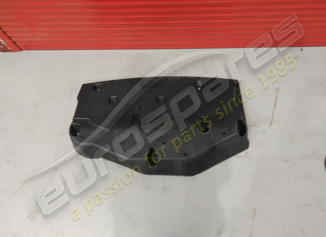 USED Maserati REAR AERODYNAMIC SHIELD . PART NUMBER 670030778 (1)