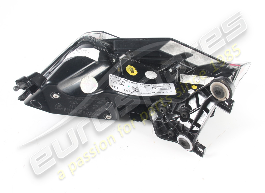 used lamborghini rear combination. part number 4ml945069 (2)