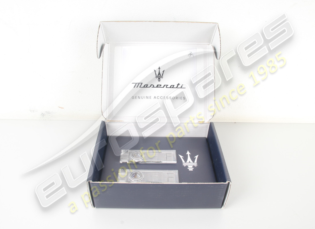 new maserati courtesy lights with logo kit. part number 940001321 (1)