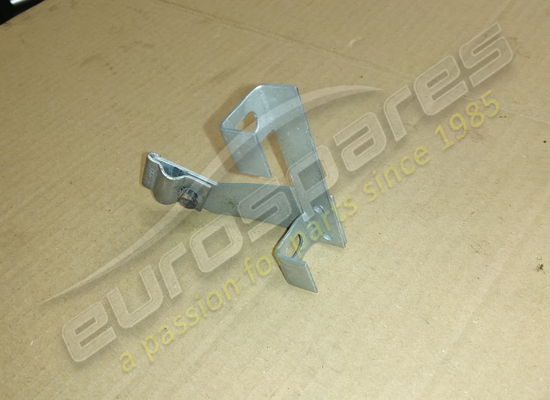 used ferrari lh defroster fixing lever. part number 40136905 (1)