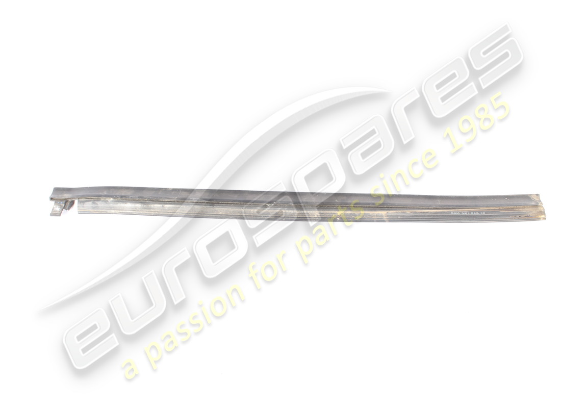 USED Ferrari RH GASKET FOR DOOR . PART NUMBER 65164400 (1)