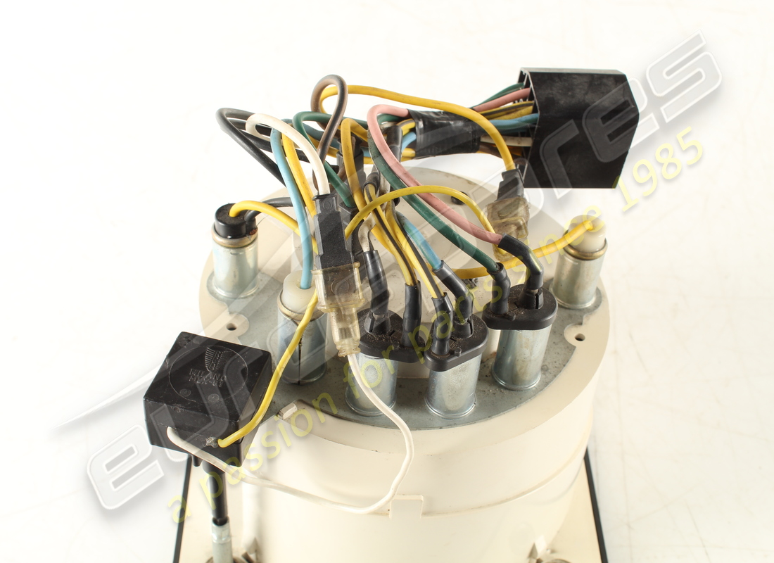 USED FERRARI REV COUNTER. PART NUMBER 132805 (5) used ferrari rev counter. part number 132805 (5)