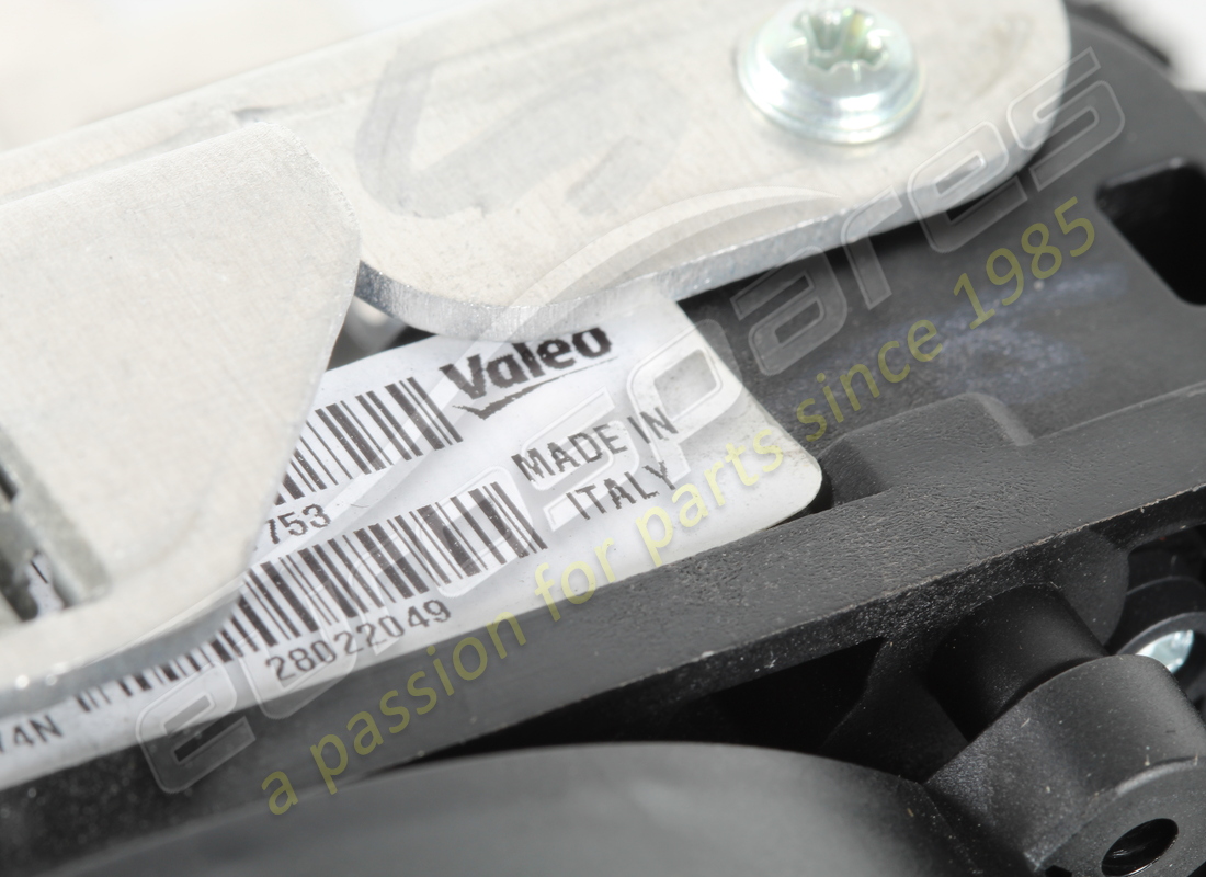 USED FERRARI CARBON MAGNETIC GEARBOX CONTROL SET (SHINY). PART NUMBER 817753 (7) used ferrari carbon magnetic gearbox control set (shiny). part number 817753 (7)