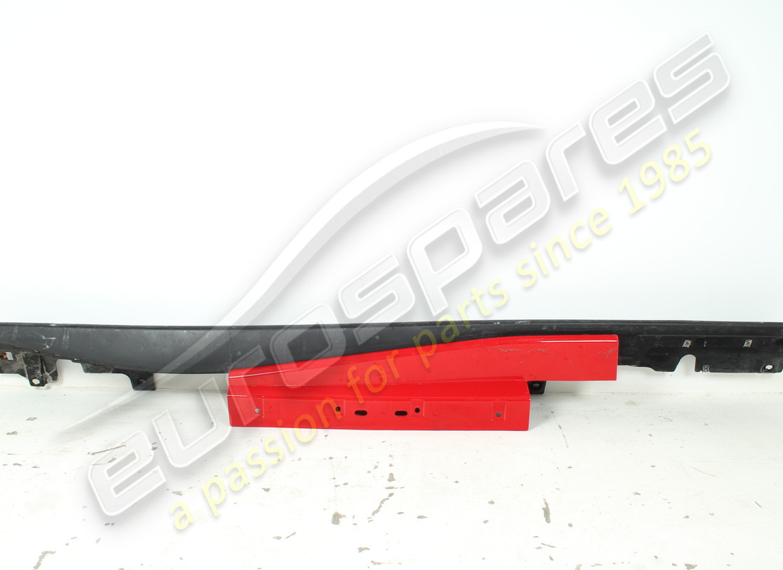 used ferrari complete lh sill trim panel. part number 88825710 (2)