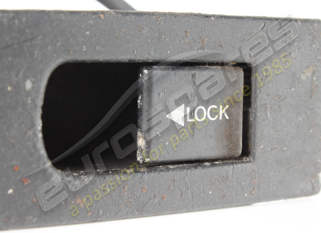 used ferrari rh inner handle for door op. part number 66217600 (2)