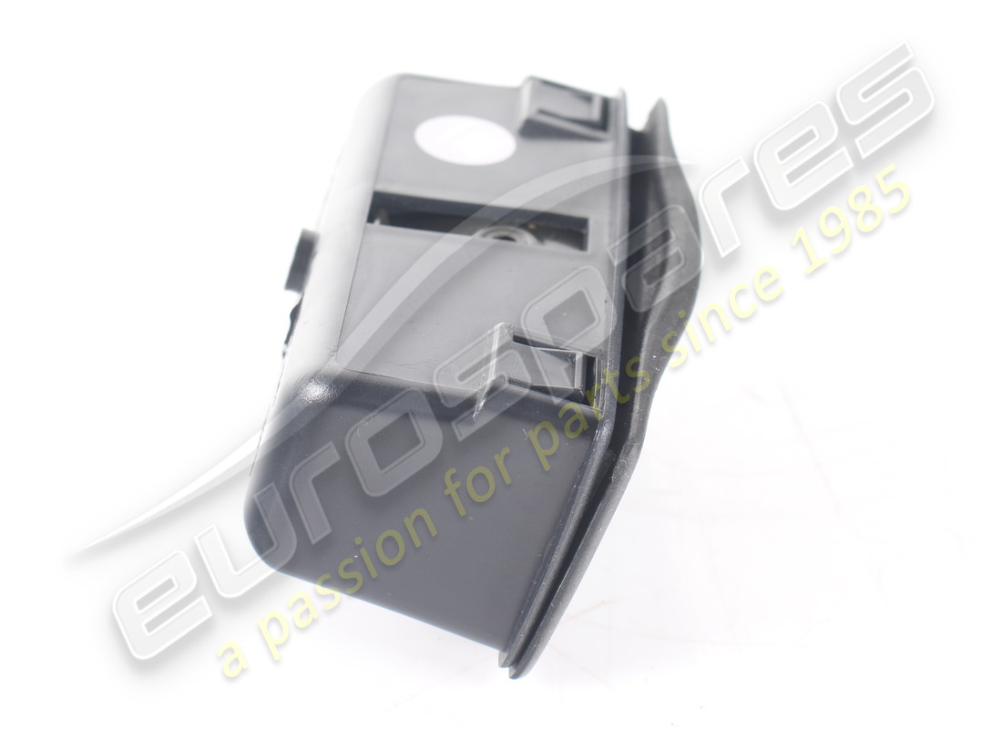 USED MASERATI REAR ASHTRAY. PART NUMBER 388300601 (5) used maserati rear ashtray. part number 388300601 (5)