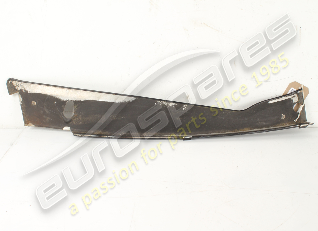 used ferrari rh outer molding for gb/au. part number 65241700 (2)