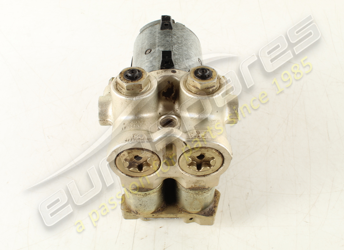 used ferrari hydraulic unit abs. part number 126056 (3)