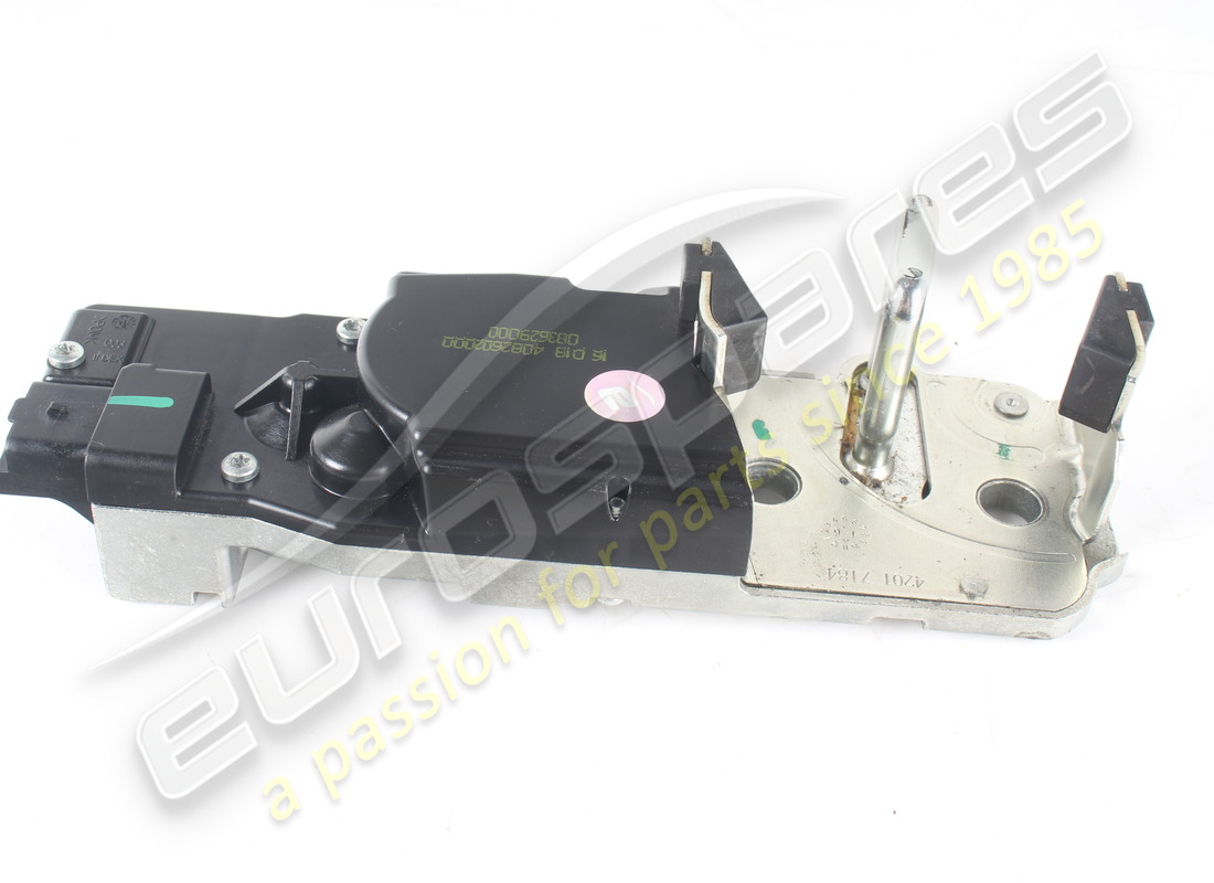 USED FERRARI LOCK STRIKER. PART NUMBER 83629000 (3) used ferrari lock striker. part number 83629000 (3)