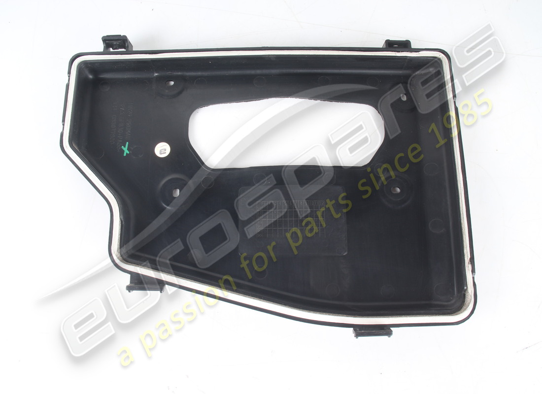 USED Ferrari AIR INTAKE TRAY, COMPLETE FIXE . PART NUMBER 88037800 (1) USED Ferrari AIR INTAKE TRAY, COMPLETE FIXE . PART NUMBER 88037800 (1)