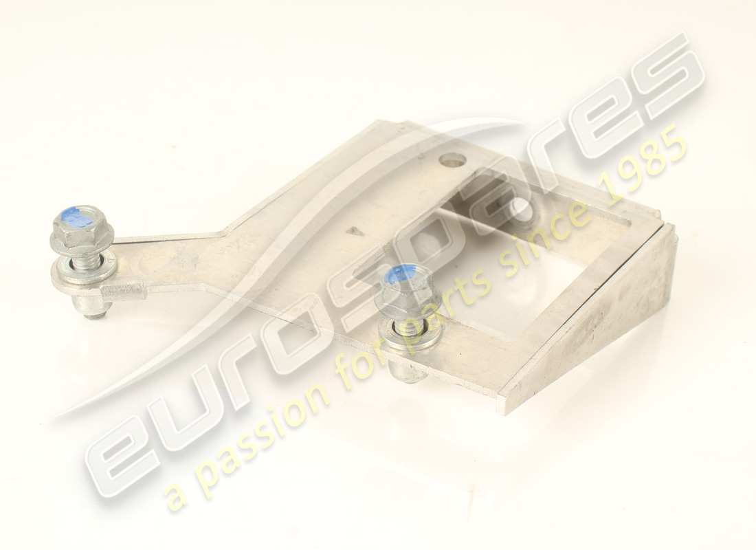 USED FERRARI STAFFA SOSTEGNO SOLENOIDE. PART NUMBER 888385 (4) used ferrari staffa sostegno solenoide. part number 888385 (4)