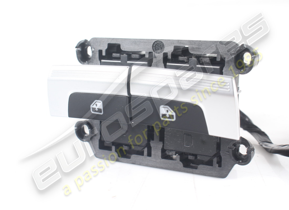 USED FERRARI COMPLETE POWER WINDOW CONTROL. PART NUMBER 88495600 (2) used ferrari complete power window control. part number 88495600 (2)