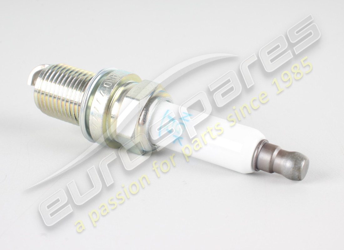 new oe spark plug. part number 06h905601c (2)