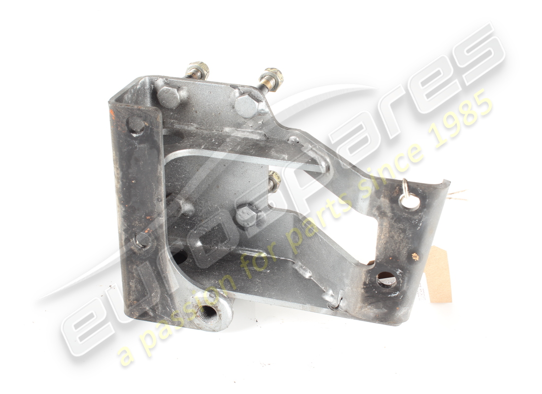 used ferrari rh side bracket. part number 65282100 (3)