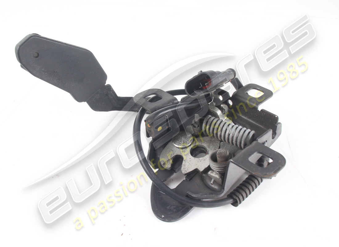 USED Ferrari LID LOCK . PART NUMBER 83752200 (1) USED Ferrari LID LOCK . PART NUMBER 83752200 (1)