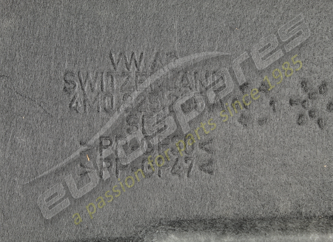 new lamborghini shield vorne 1. part number 4m0825235ag (2)