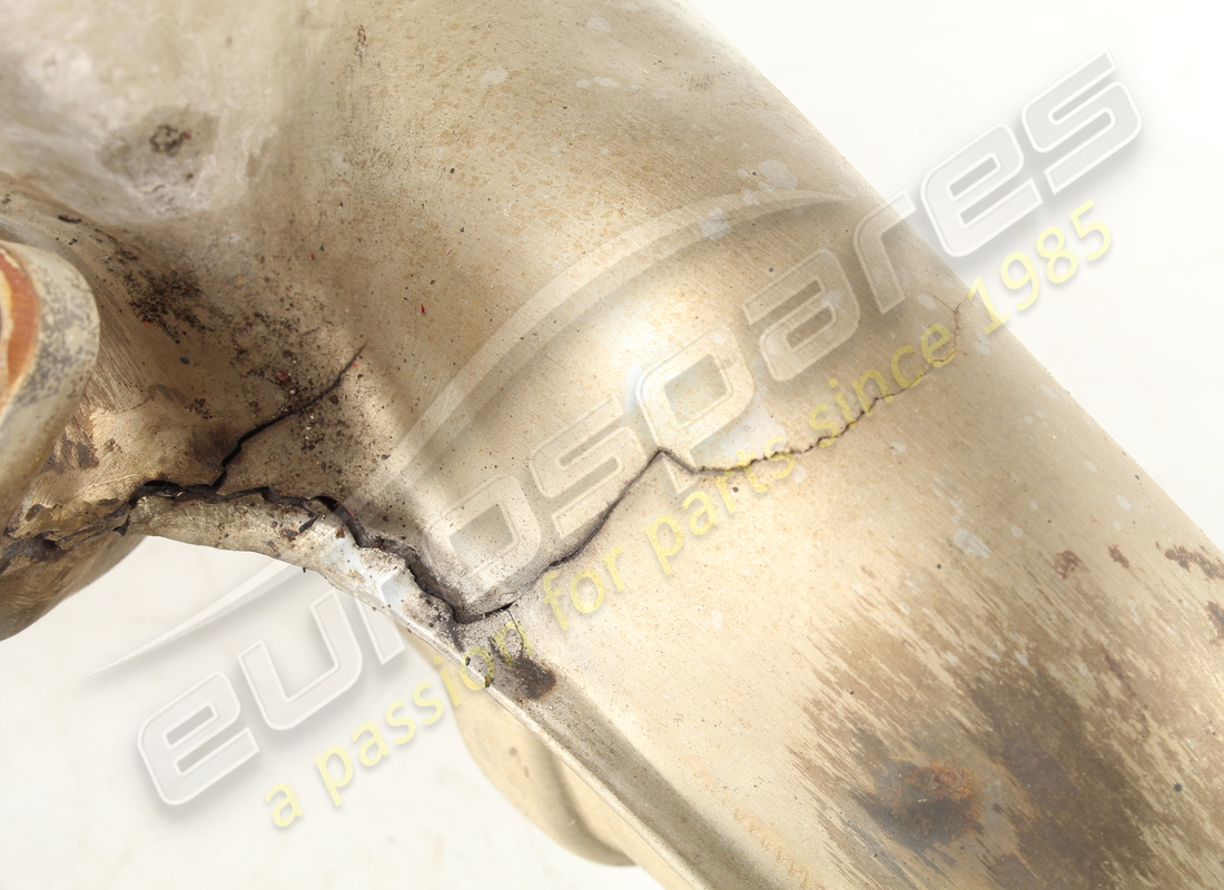 USED FERRARI RH EXHAUST MANIFOLD. PART NUMBER 136275 (5) used ferrari rh exhaust manifold. part number 136275 (5)