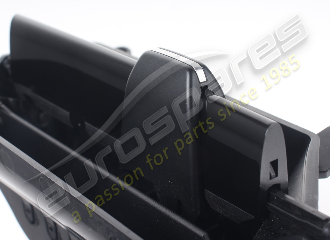 USED FERRARI BOCCHETTA CENTRALE GDX. PART NUMBER 969314 (5) used ferrari bocchetta centrale gdx. part number 969314 (5)