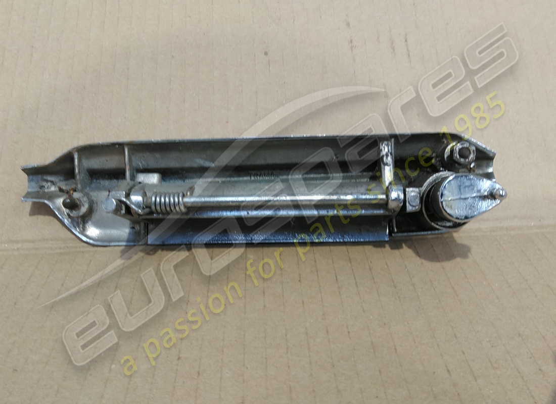 used lamborghini rh exterior door handle. part number 006754310 (2)