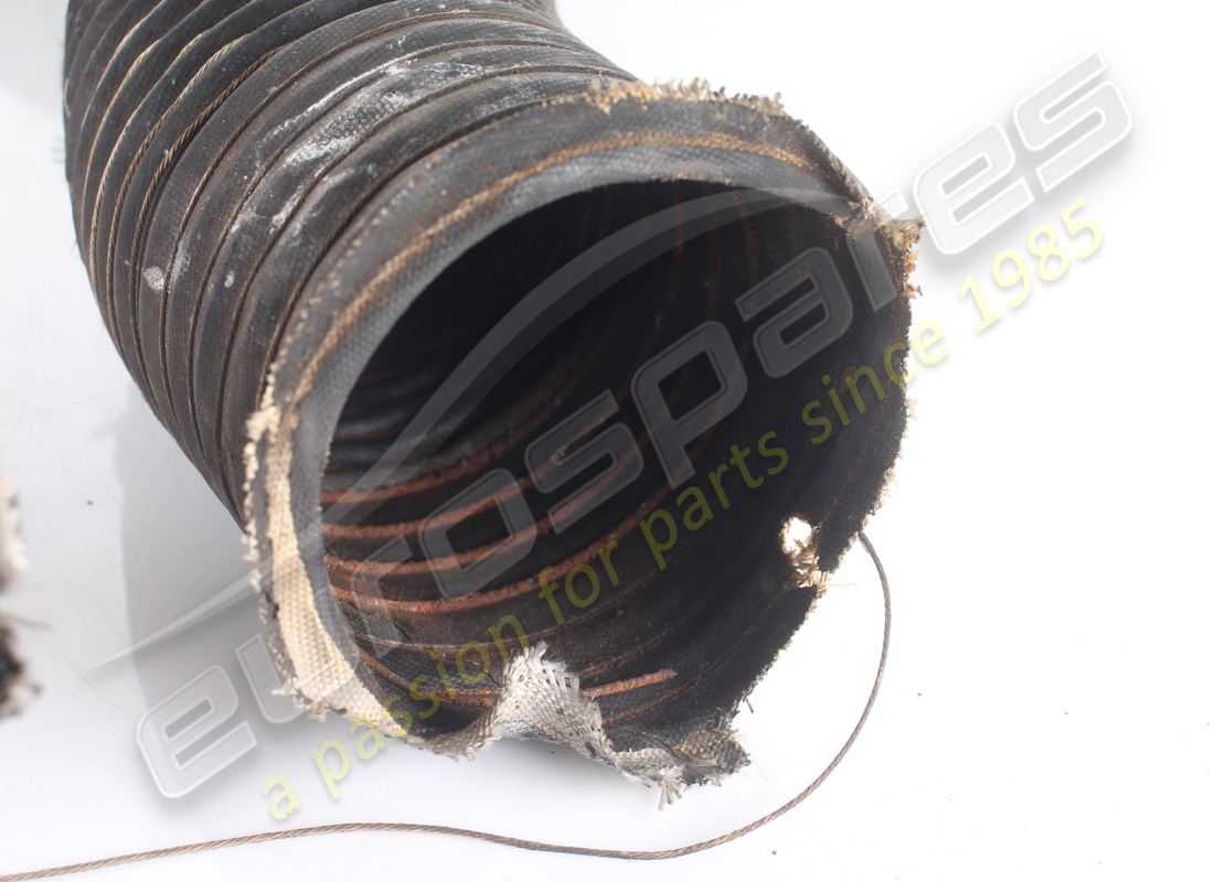 USED FERRARI AIR DUCTING (80MM). PART NUMBER 61790200 (3) used ferrari air ducting (80mm). part number 61790200 (3)