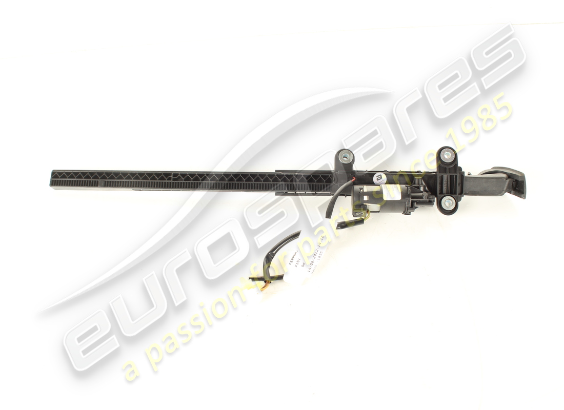 used ferrari rh belt extender. part number 81913500 (3)