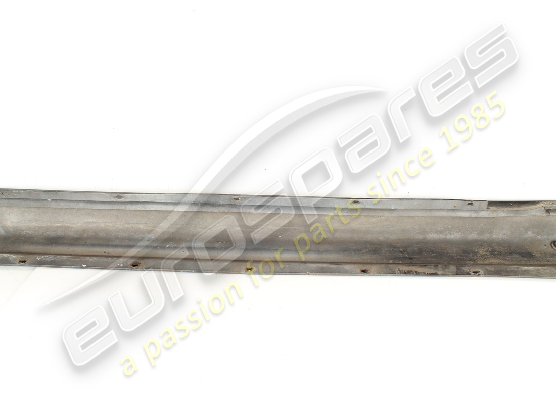 used maserati rh side skirt. part number 980000906 (7)