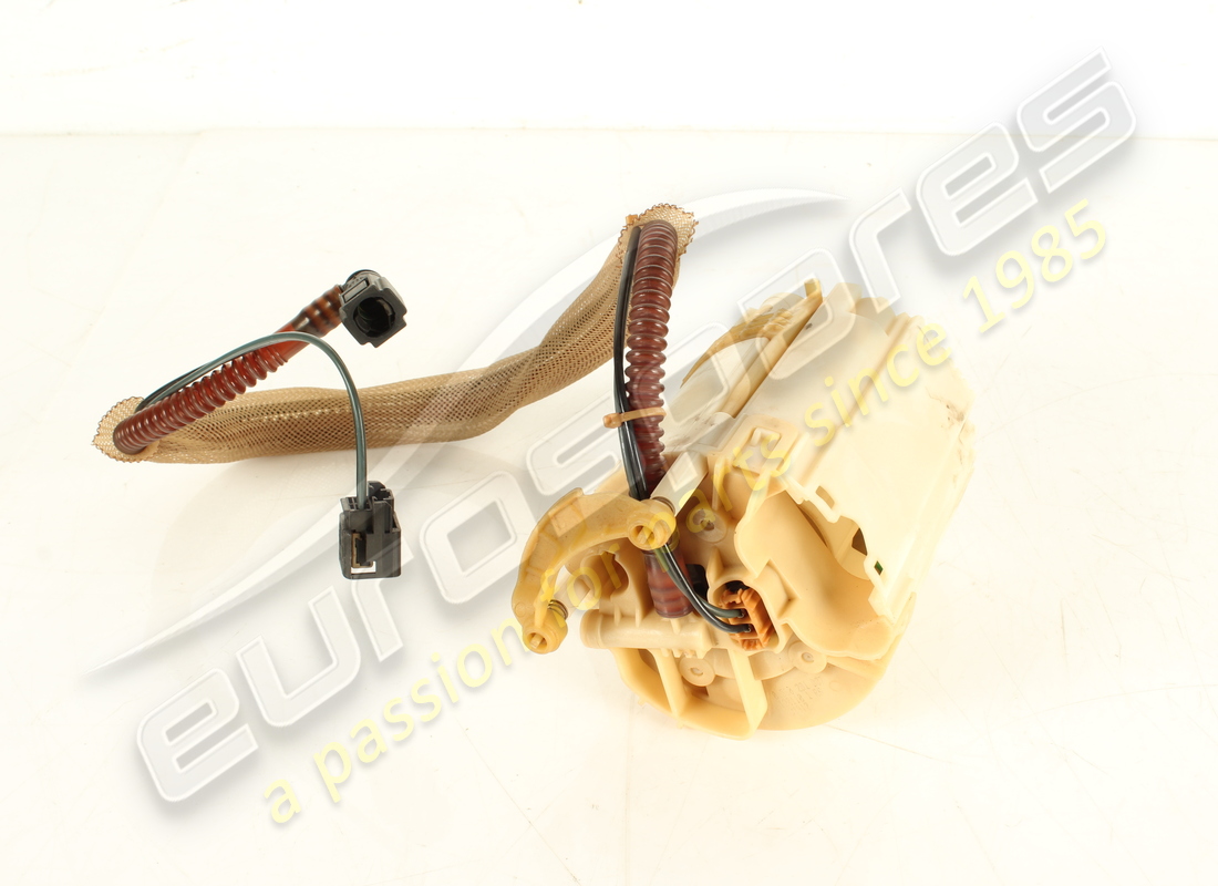 used ferrari fuel pump. part number 272086 (1)