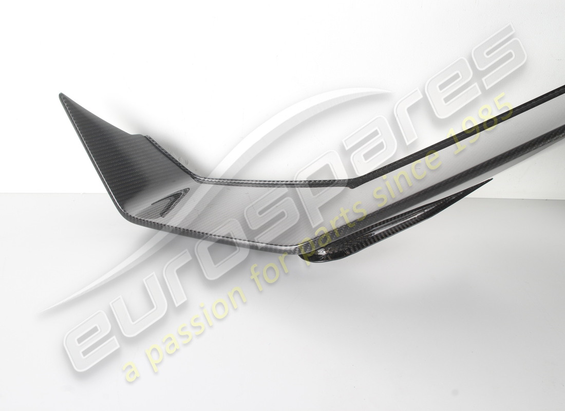 new lamborghini corner trim. part number 470807138 (3)